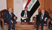 Mohammed Hatta Rajasa (left), Indonesian Coordinating Minister for Economic Affairs, and Iraqi Deputy Prime Minister for Energy Affairs Hussain al-Shahristani, meeting March 14, 2013, when the two countries signed an energy and economics memorandum of understanding. (source: the office of the deputy prime minister)